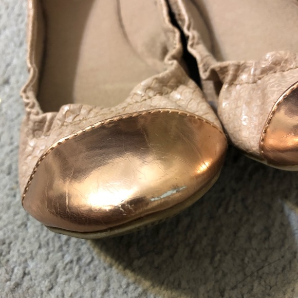 AE Rose Gold Flats - Picture 5 of 8